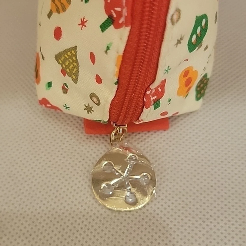 NEW - L'OCCITANE EN PROVENCE COSMETIC‎ BAG